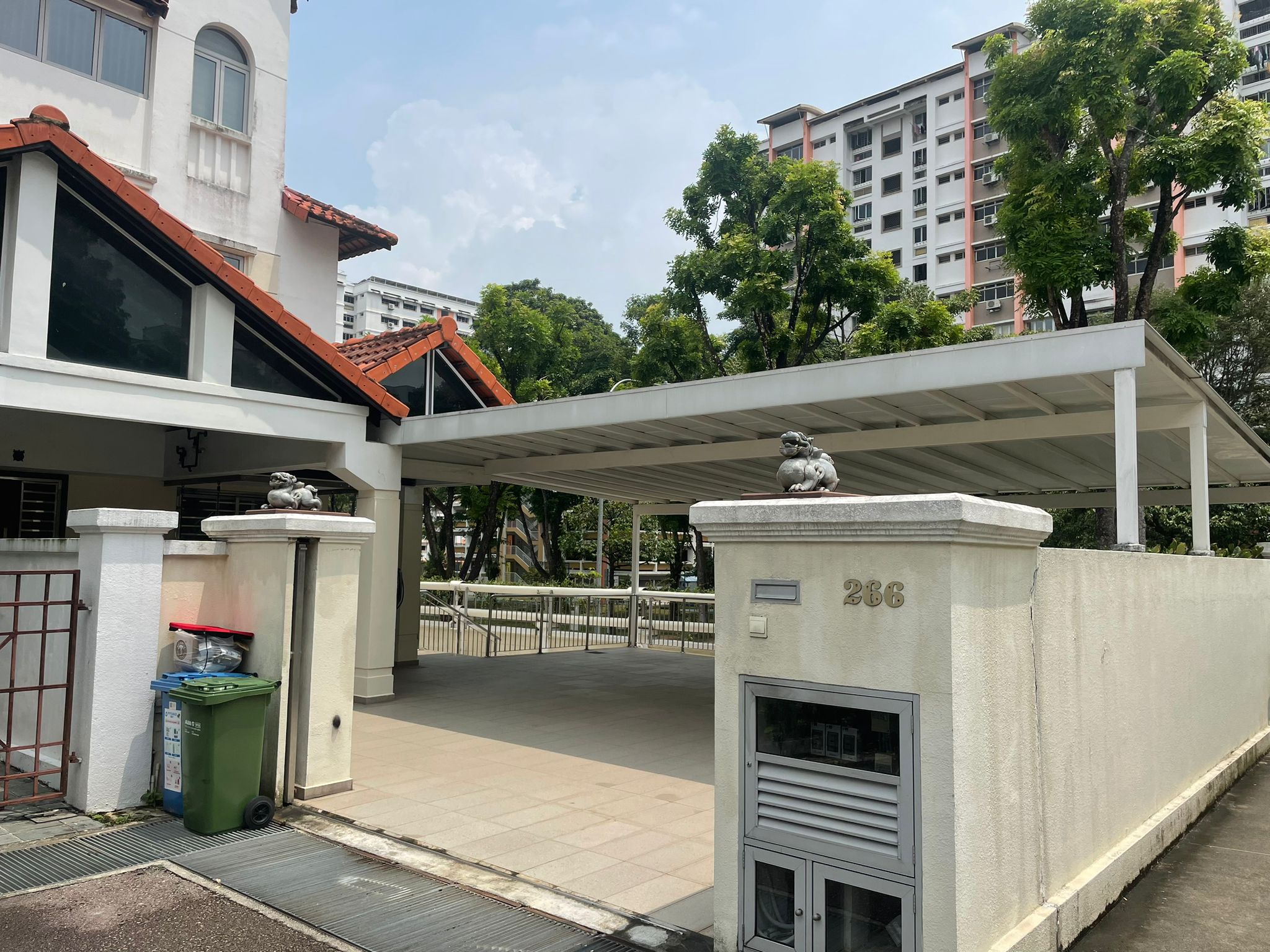 266 Westwood Ave — Corner Terrace House
